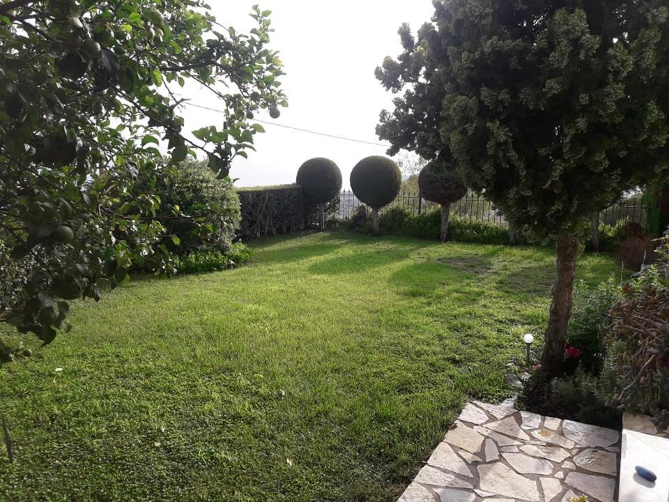 Kelly'S Villa In Stoupa Neokhorion  エクステリア 写真