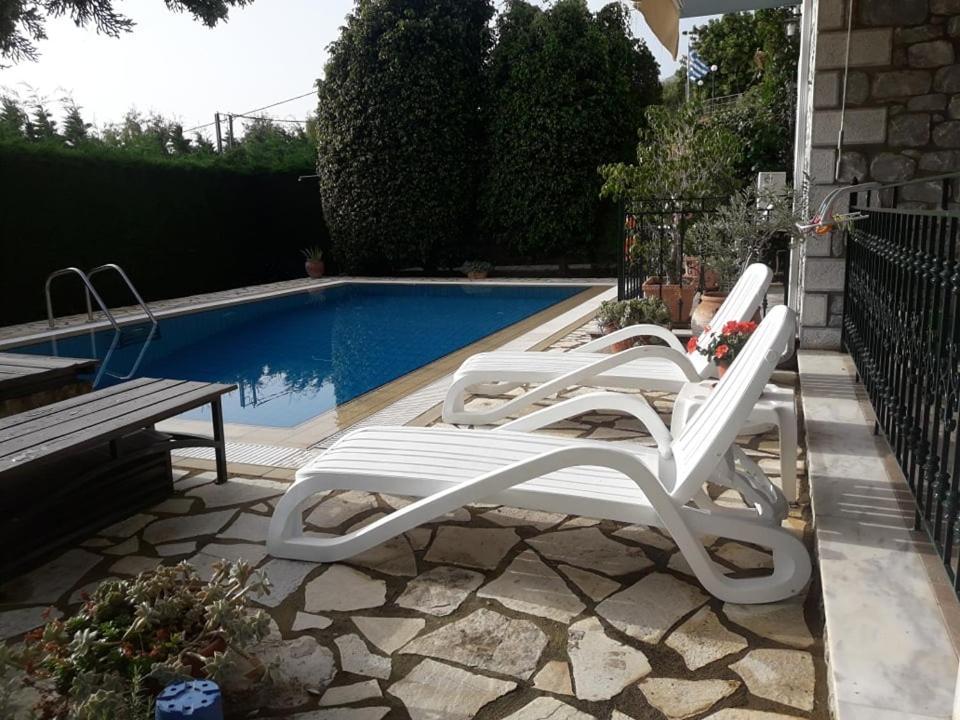 Kelly'S Villa In Stoupa Neokhorion  エクステリア 写真